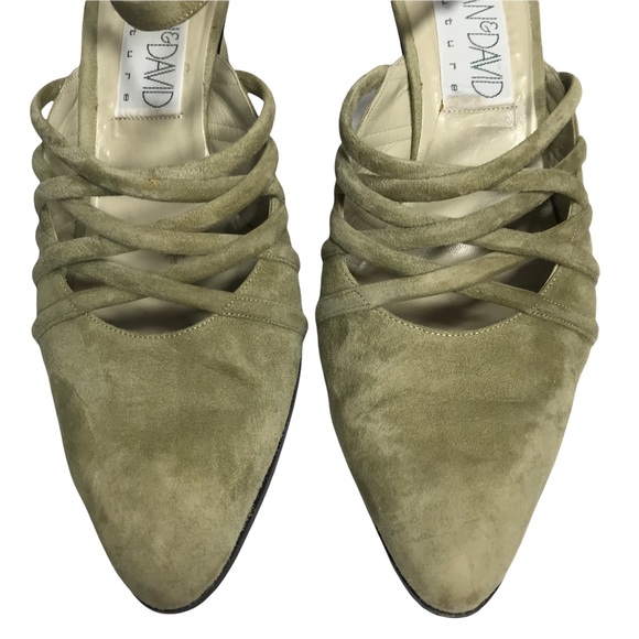 Joan & David Suede - Picture 6 of 6